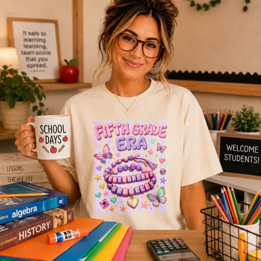 Cute Aesthetic Classic T-Shirt Fifth Grade Era Friendship Bracelet Butterflies
