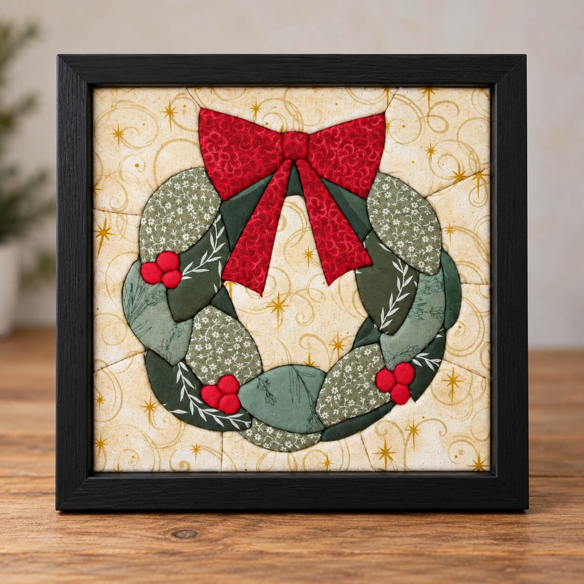 Kinusaiga Craft Kit: Holiday Wreath, 8" × 8"